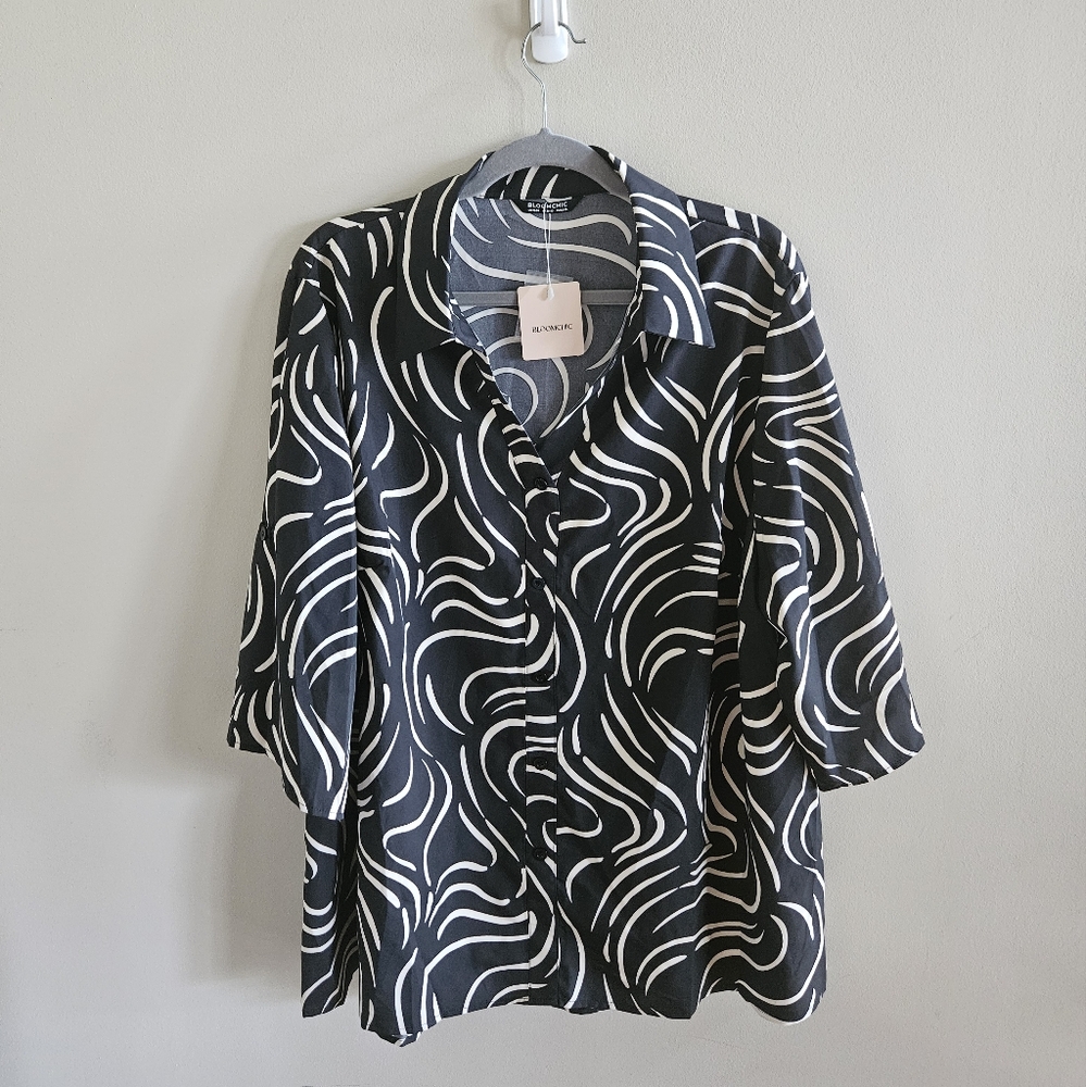 BloomChic Black White Faux Button Down Shirt